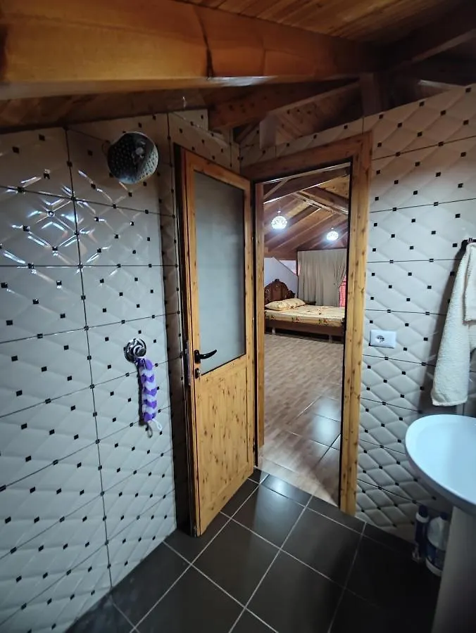 Lovely 1 - Bedroom Loft With Free Parking Gjirokastër